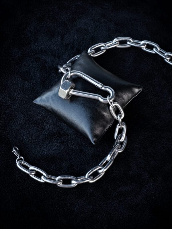 Carabiner Fidget Nut Ultra Thick Chain