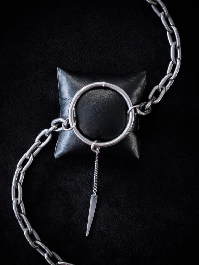 The Ring Ultra Thick Chain