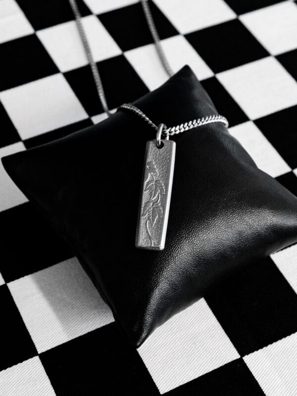 Textured Leaves Pendant
