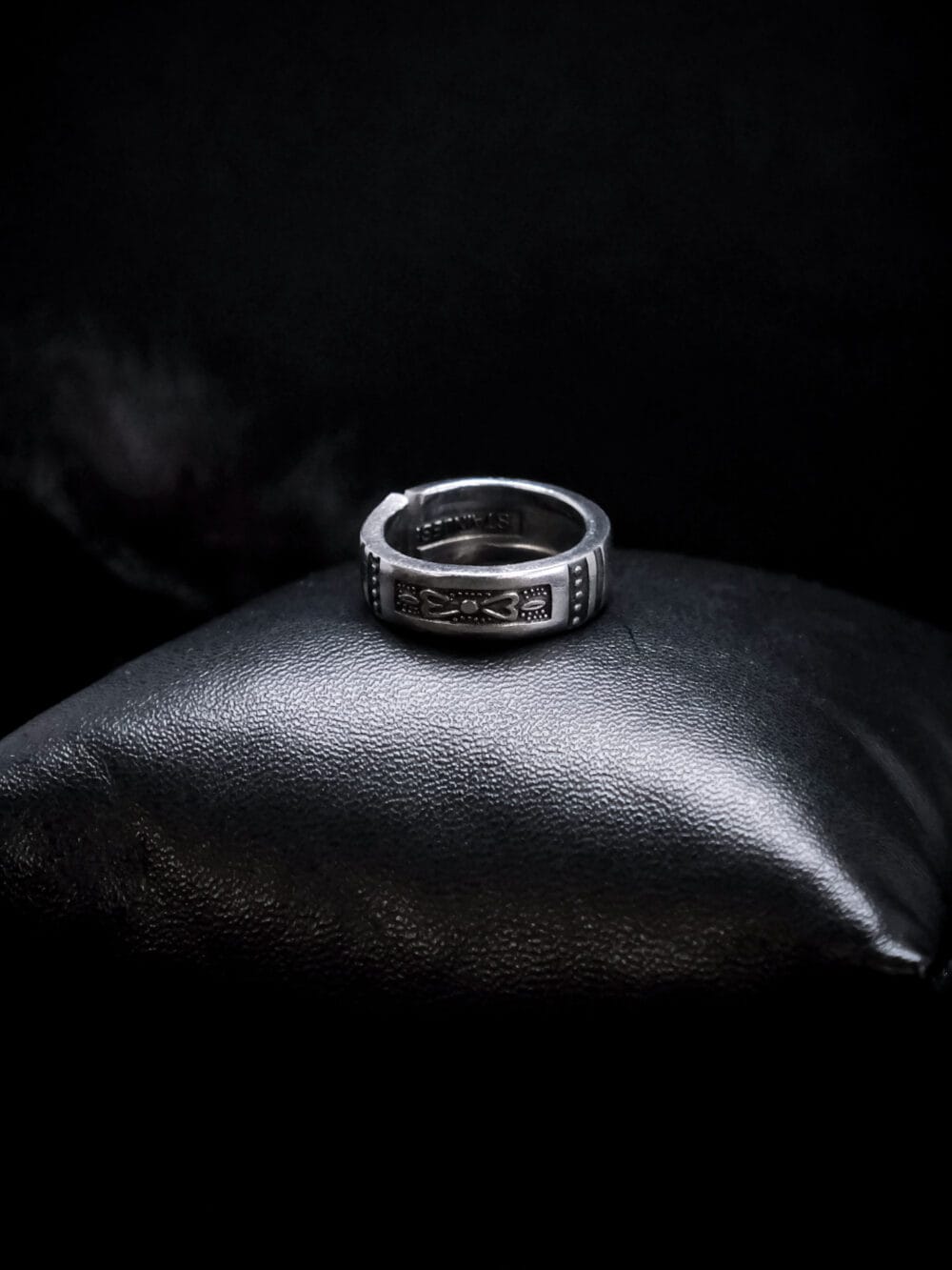 Little Bowtie Ring (Size I)