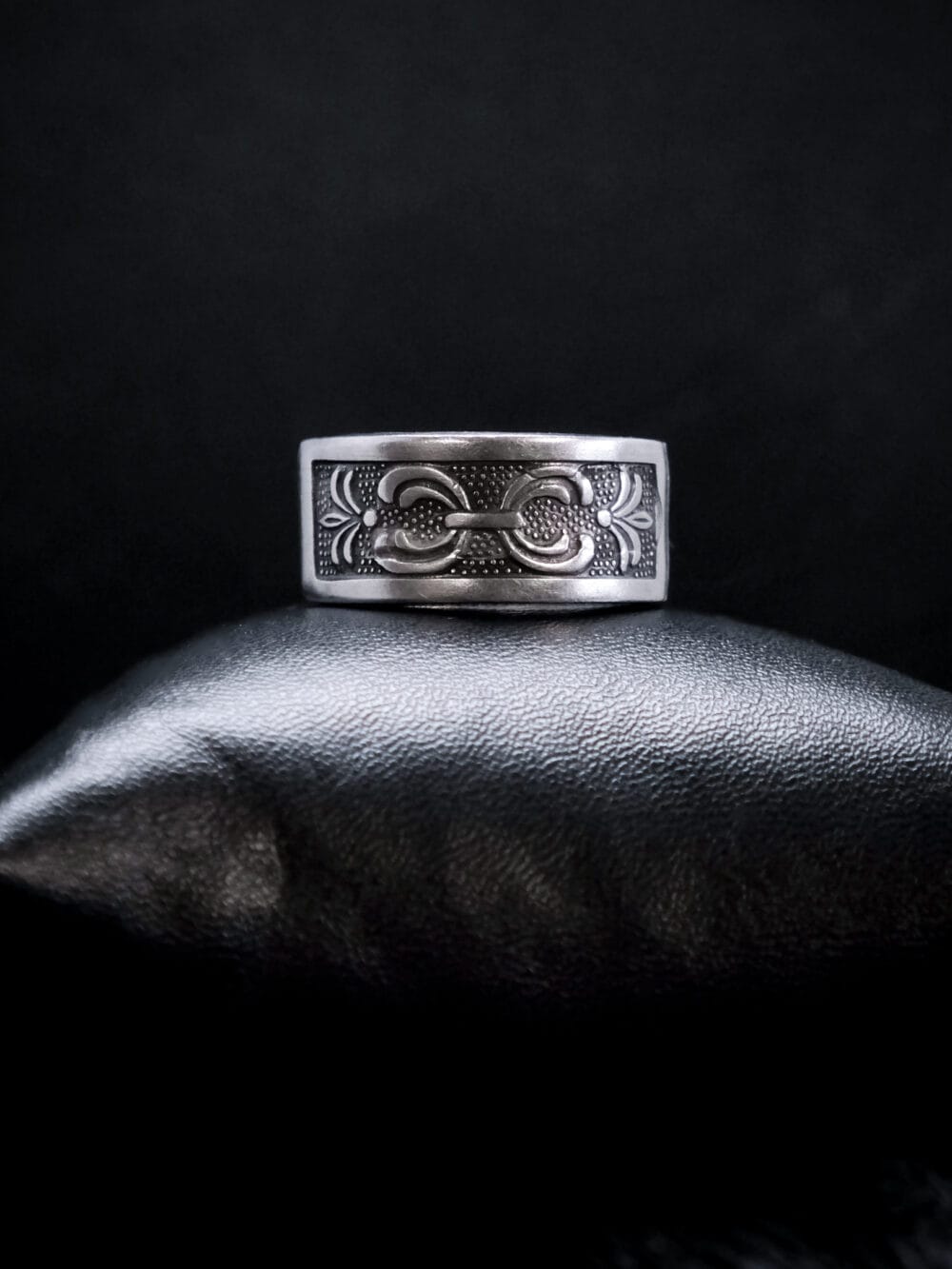 Vintage Fleur De Lis Ring (Size V)