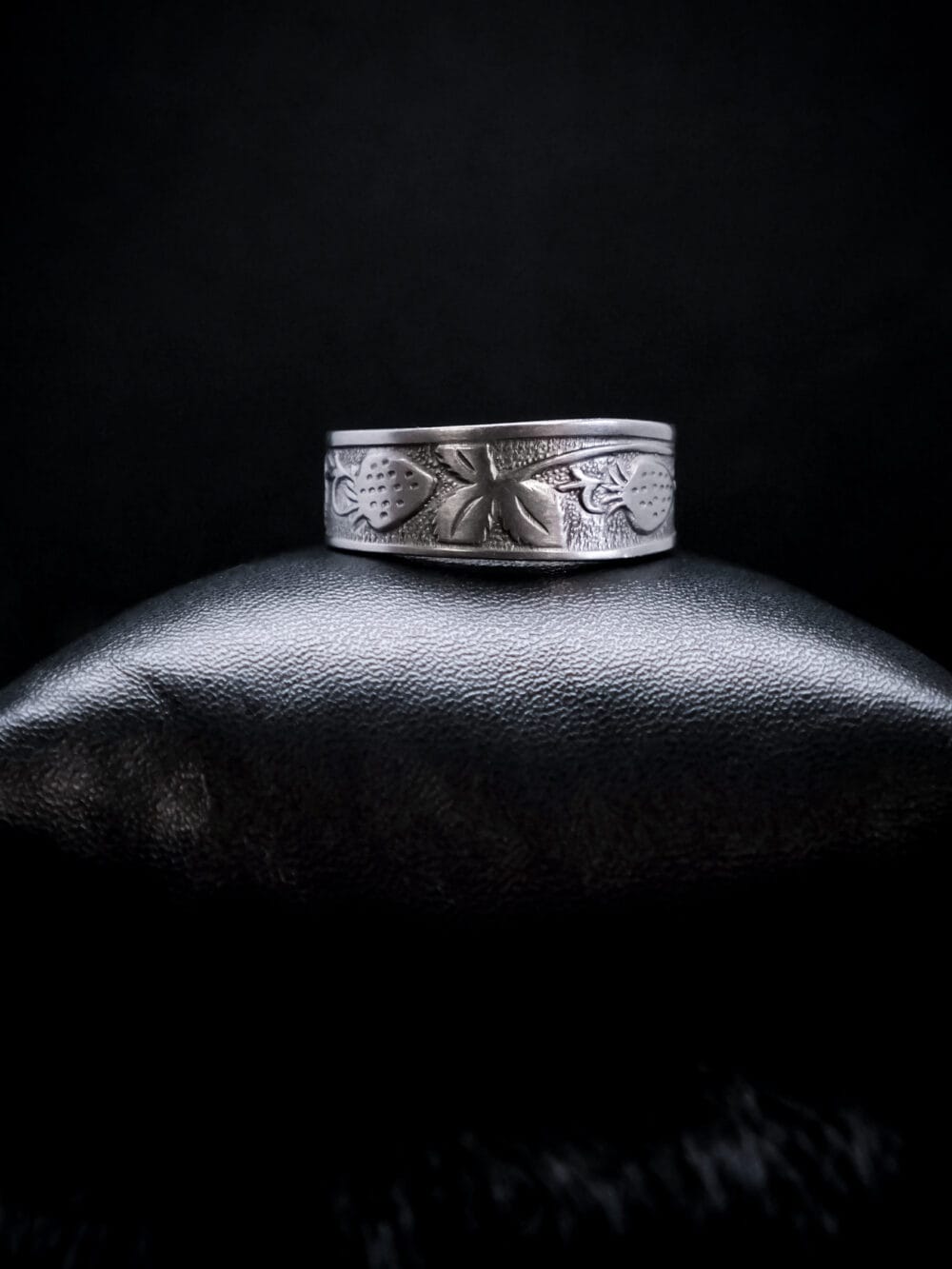 Strawberries Ring (Size W)