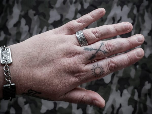 Vintage Fleur De Lis Ring (Size U)