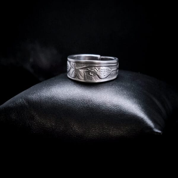 Strawberries Ring (Size T)