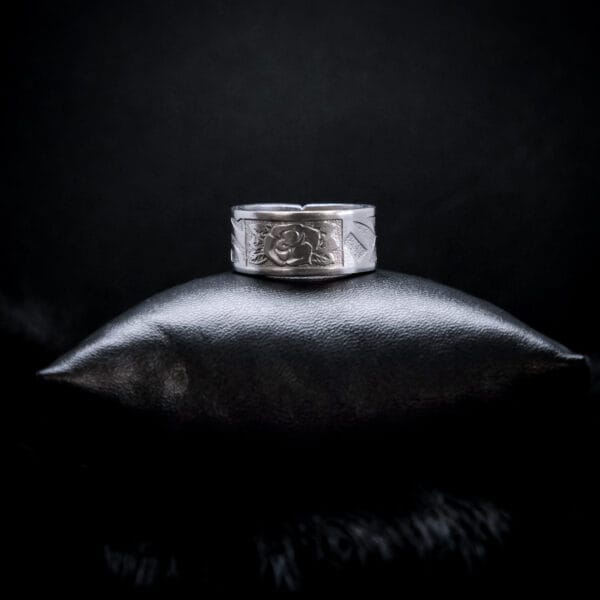 Stripey Rose Ring (Size S)