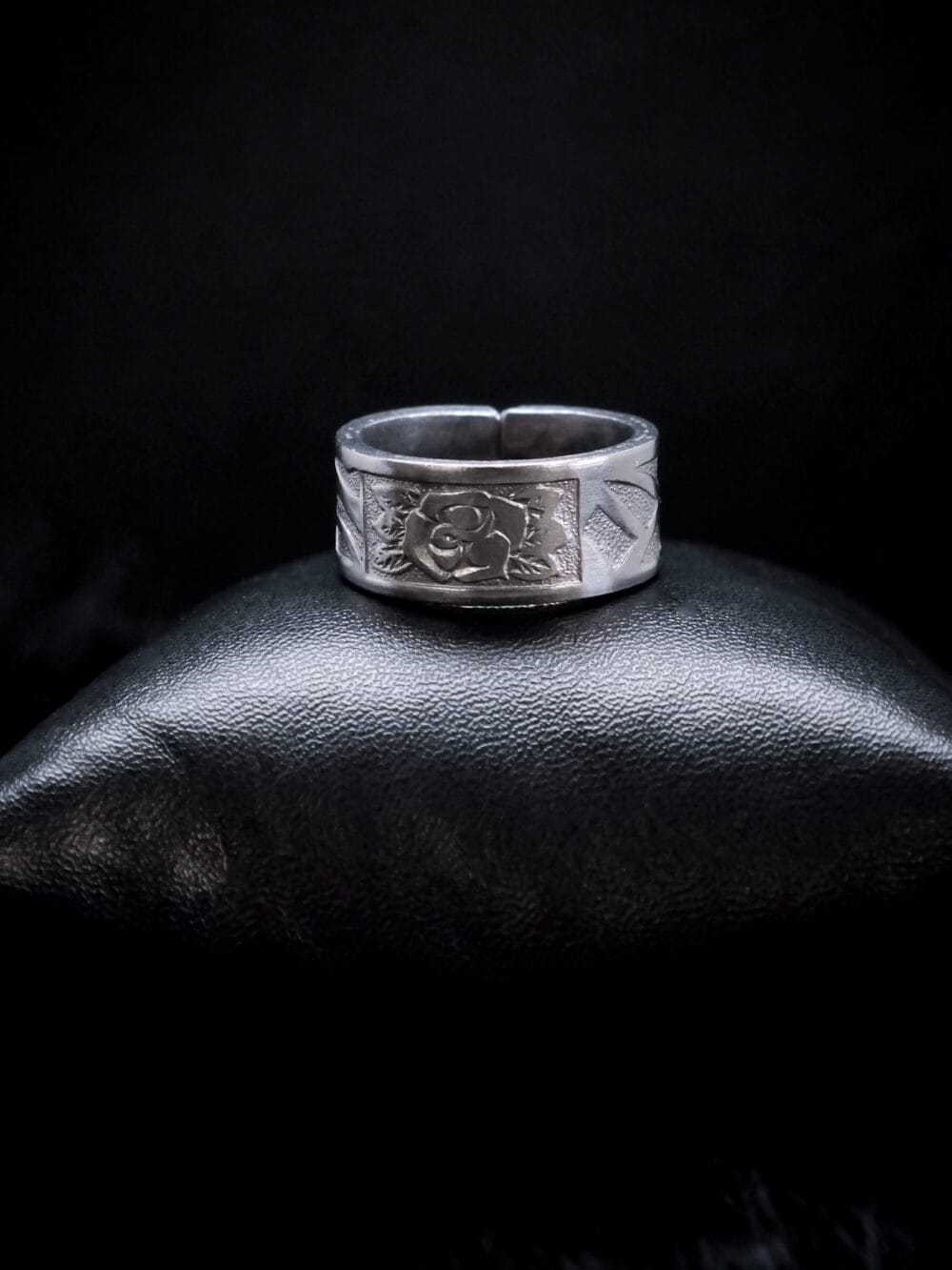 Stripey Rose Ring (Size S)