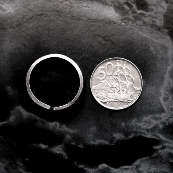 Fine Line Ring (Size Y)