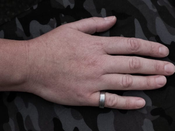 Small Dotted Lines Ring (Size N)