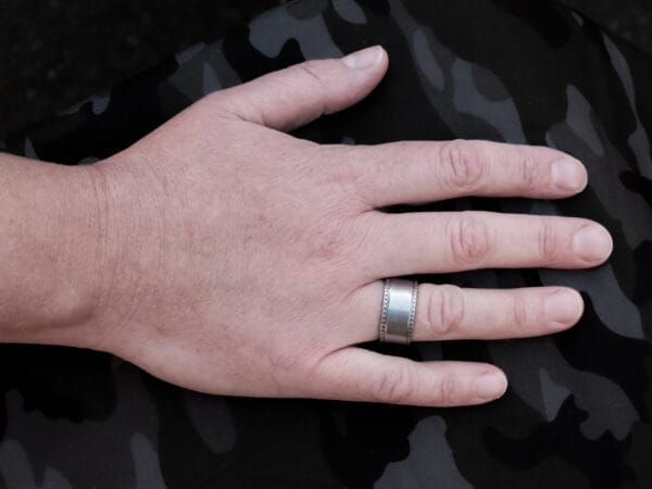 Beaded Edge Ring (Size R)