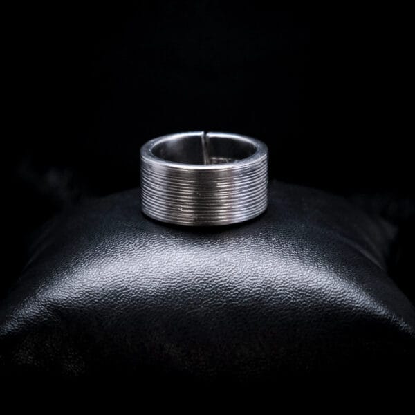 Fine Line Ring (Size O)