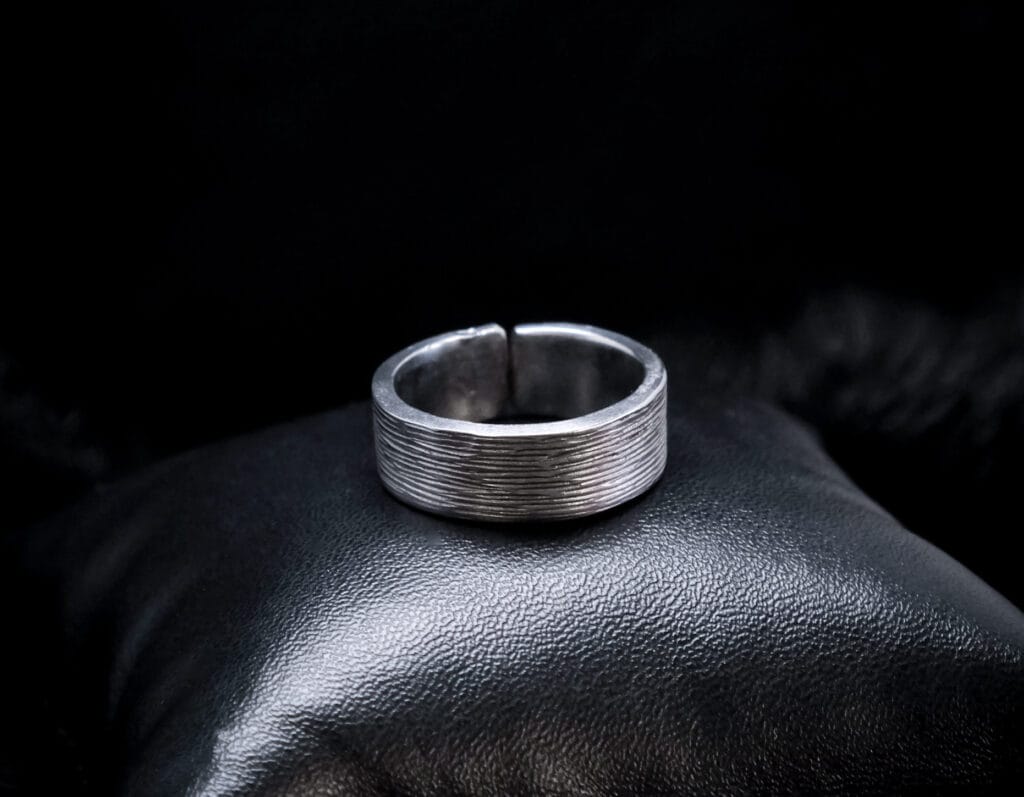 Beaded Edge Ring (Size R)